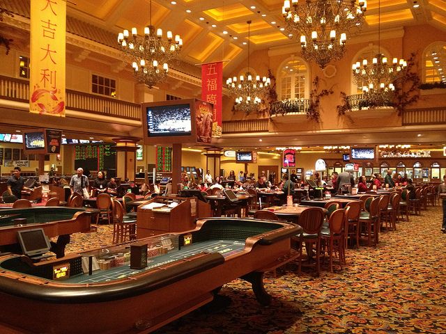 Kỹ Năng Đọc Vị Đối Thủ Khi Chơi Poker Tại MM88